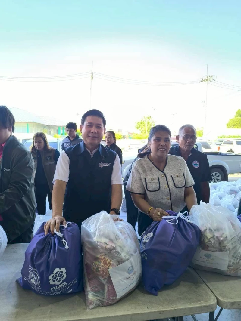 ช่วยเหลือชุมชนคลองพุทรา มอบถุงยังชีพ ร่วมกับตำบลบางกระสั้น 